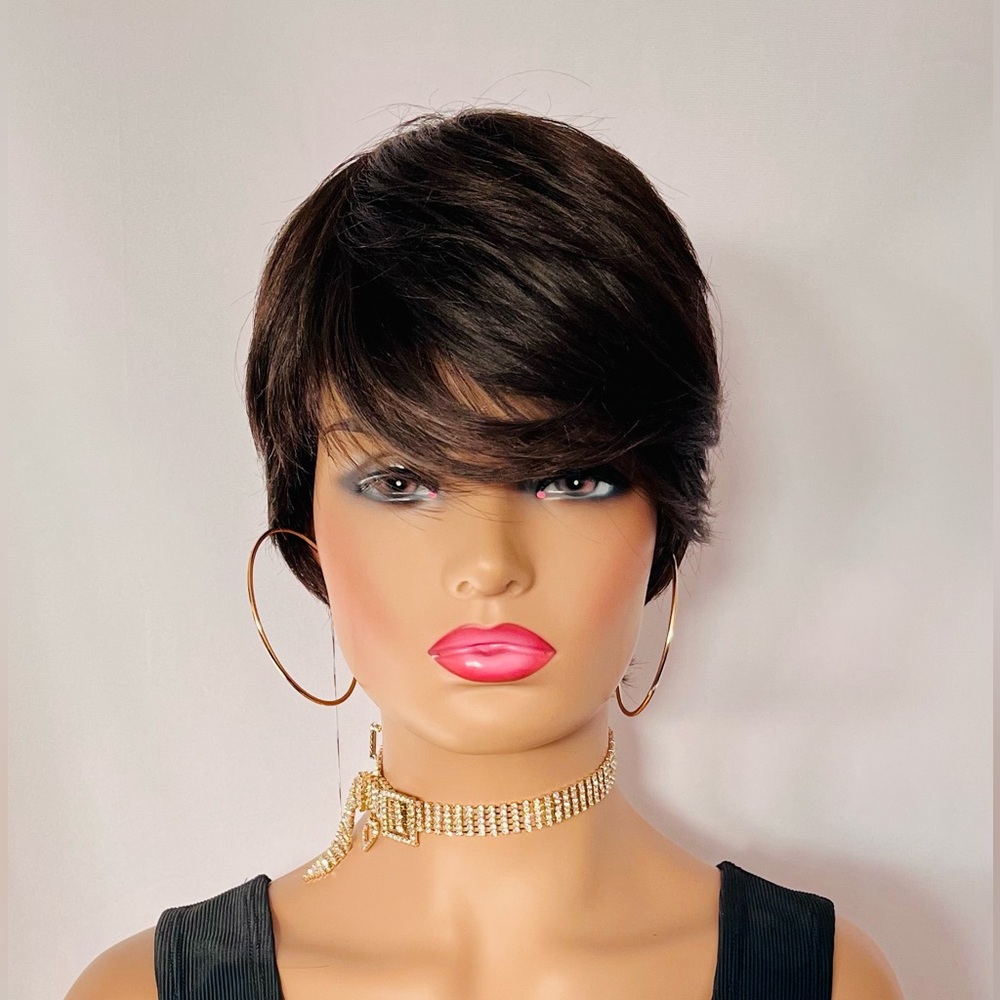 $25! 🙌 Classic “Put On & Go” Short Brown Synthetic Wig - NO FURTHER DISCOUNT 🤎